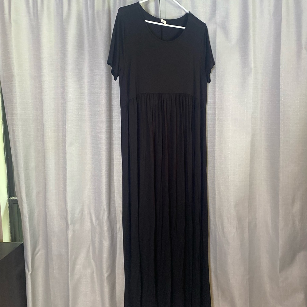 Beeson River - Plus Size Black short sleeve maxi